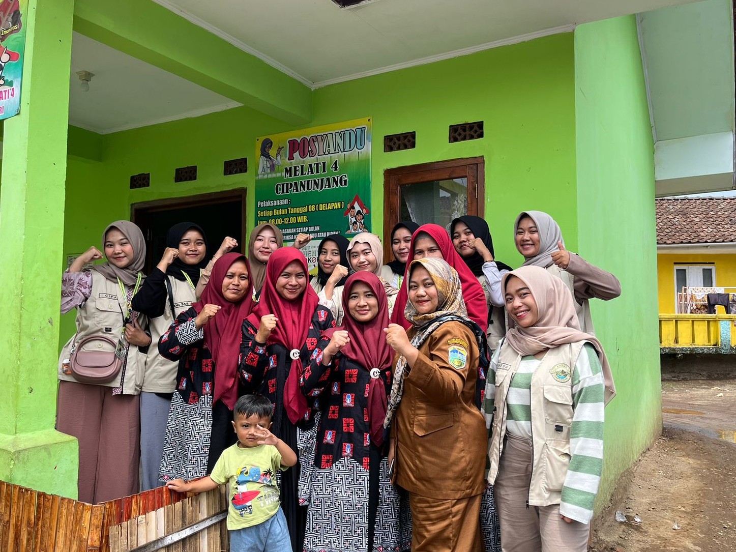 Membangun Masyarakat Peduli Kesehatan: Integrasi Kegiatan KKN 86 Raksasari dengan Posyandu di Dusun Cipanunjang